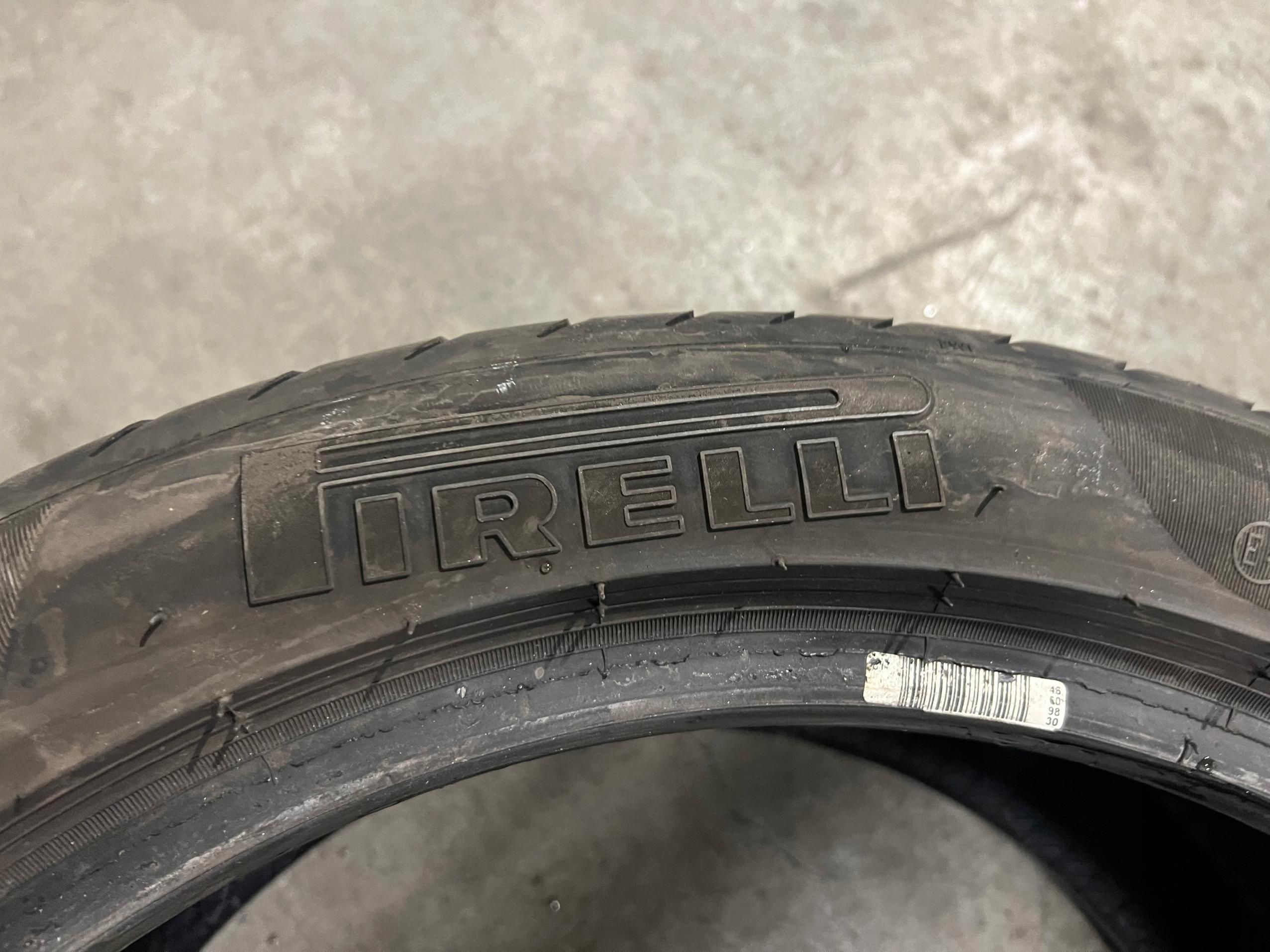 Opona Pirelli P Zero - 255/40/18