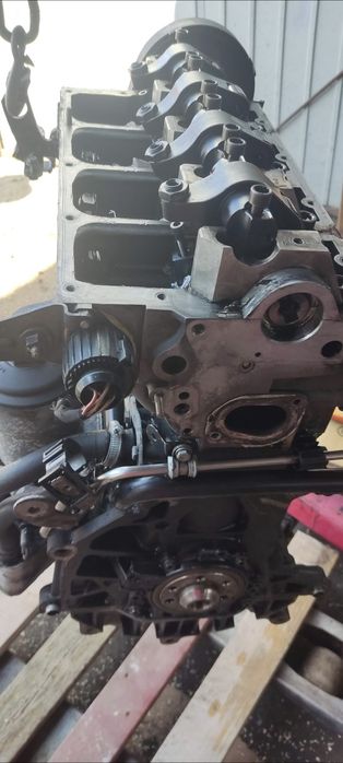 Dól silnika Blok z wałem i tłokami BMN Bmr BMP Bkp bkd
pasuje BMR
Siln