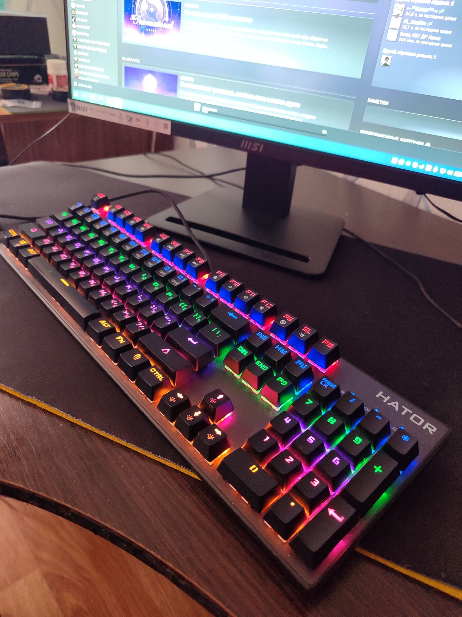 Hator starfall outemu red
