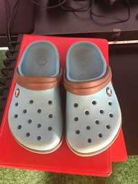 Crocs usadas mas em bom estado