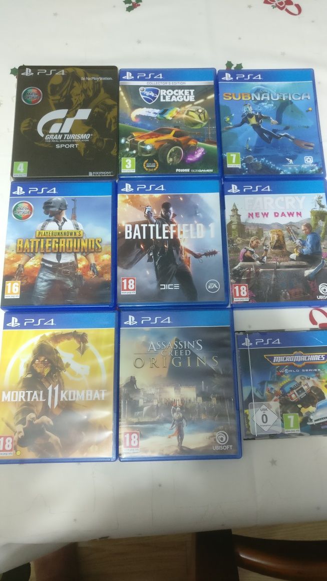 Jogos PS4 como novos.