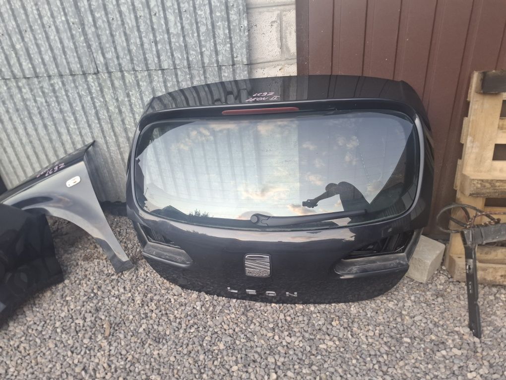 Klapa Bagażnika tył Seat Leon 2 LC9Z kod lakieru