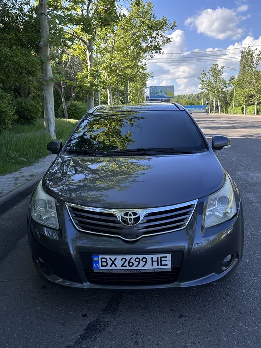 TOYOTA AVENSIS 2011р. 2.2 дизель від власника