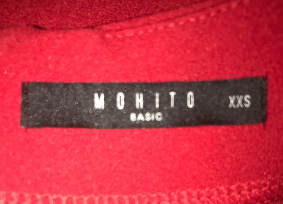 Женское приталенное платье