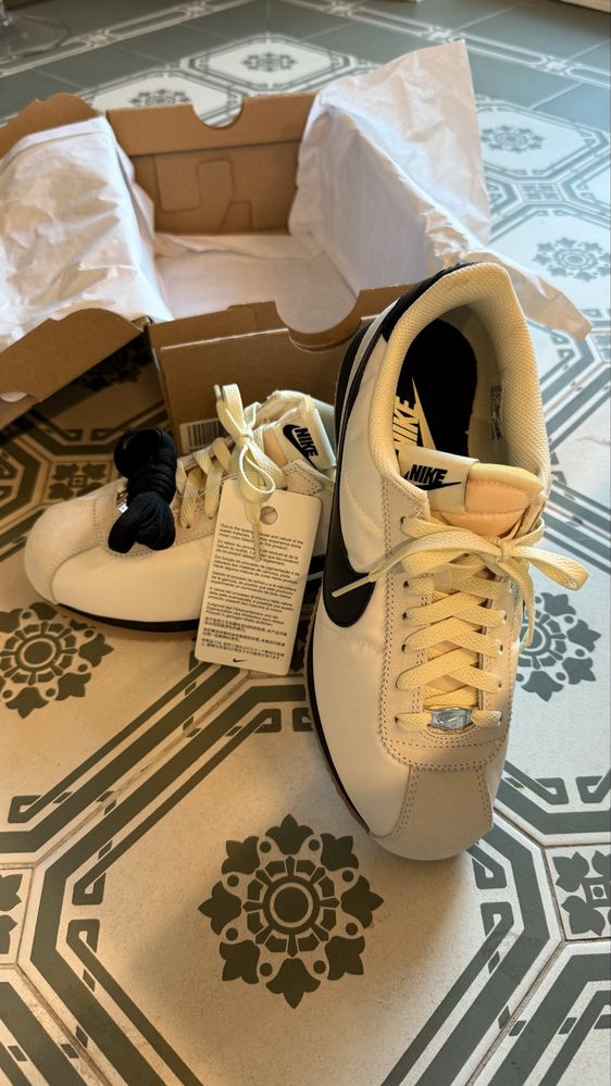 Nike cortez beżowe /nowe buty