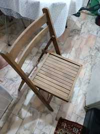 Cadeira de madeira dobrável