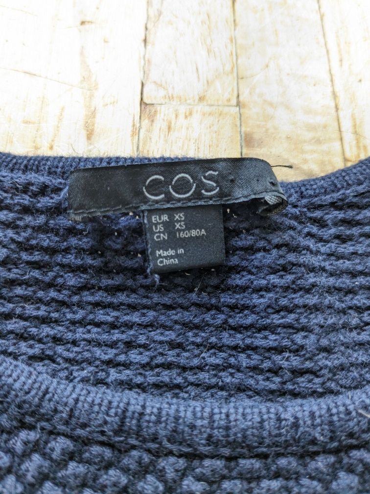 COS sweterek XS, 10-11 lat