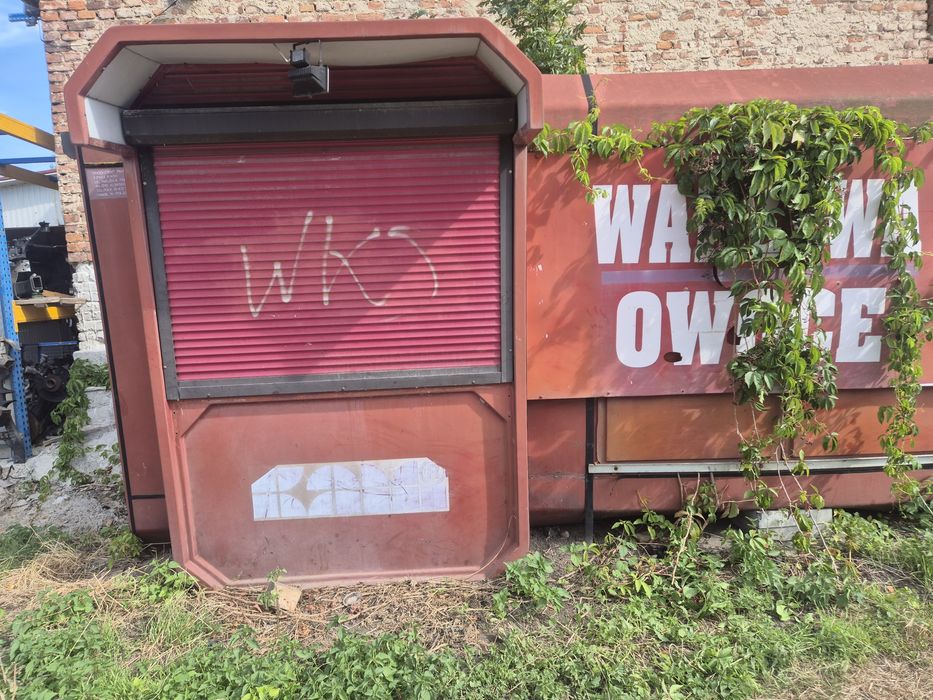Kiosk sklep warzywniak magazyn biuro
Kiedyś jak widać służył do sprzed