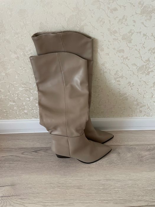 Чоботи 37 розмір