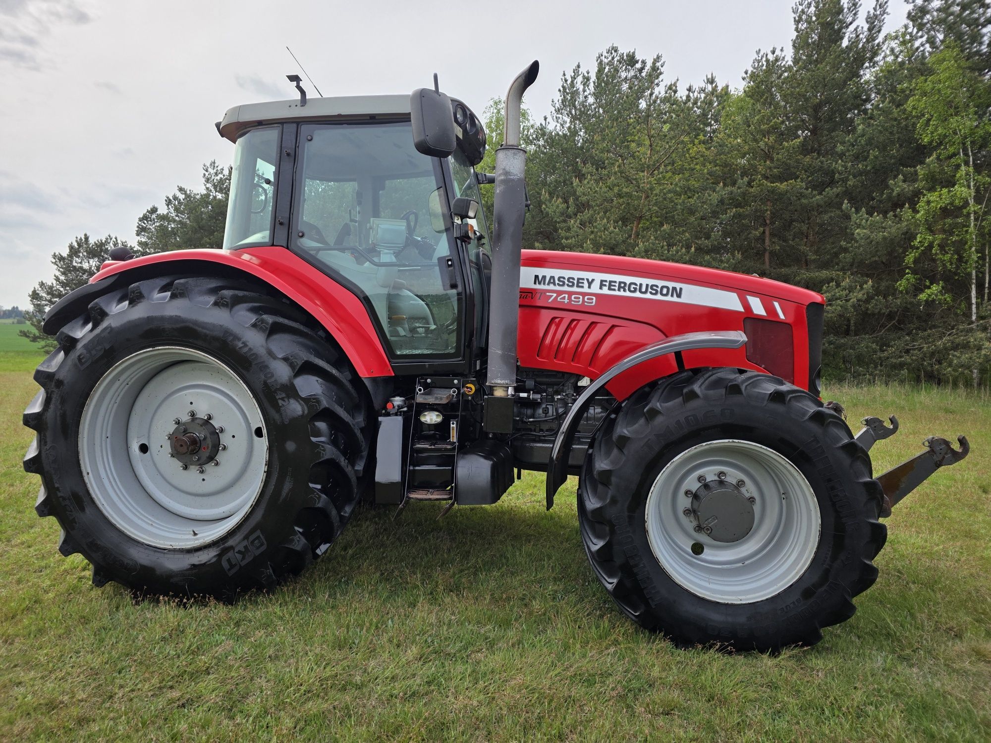Massey Ferguson 7499. Z tuzem womem i pneumatyką