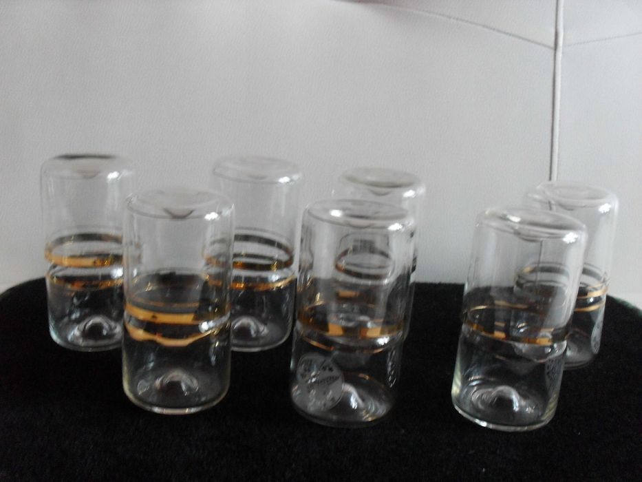 Szklanki ze złotymi paskami 14 sztuk