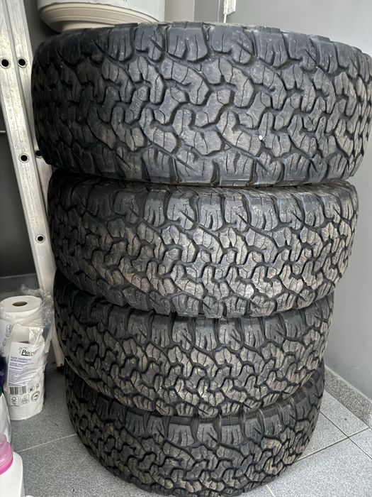 Vendo pneus bfgoodrich ko2 usados