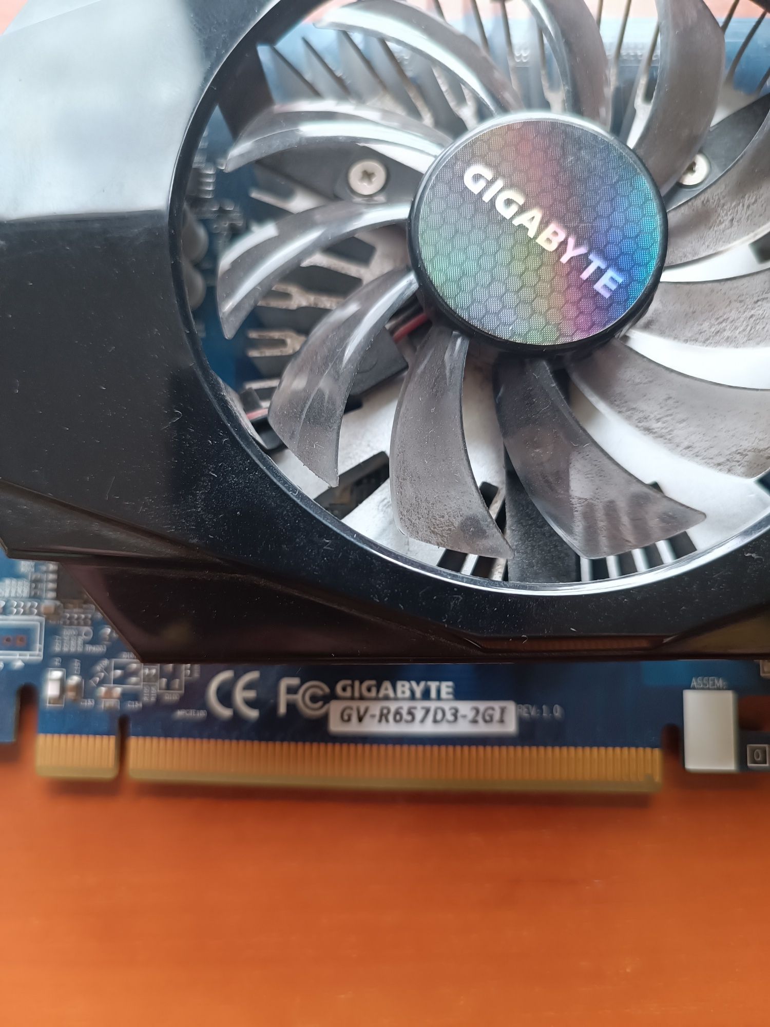 Видеокарта Amd HD 6570 2GB(Бу)