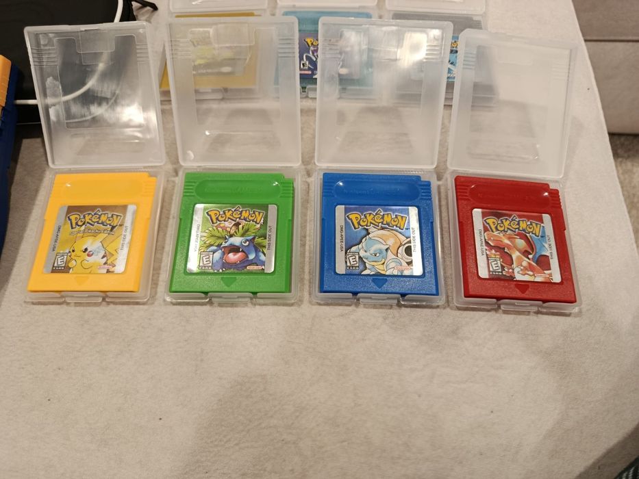 Conjunto Gameboy Color Pokémon com 7 jogos Pokémon cabo link e bolsa