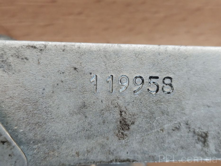 Opel Meriva A 2003-2010 стеклоподъемник передний левый 13230561