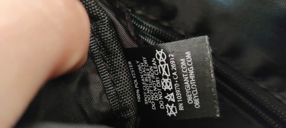 Bolsa OBEY Preta e Branca