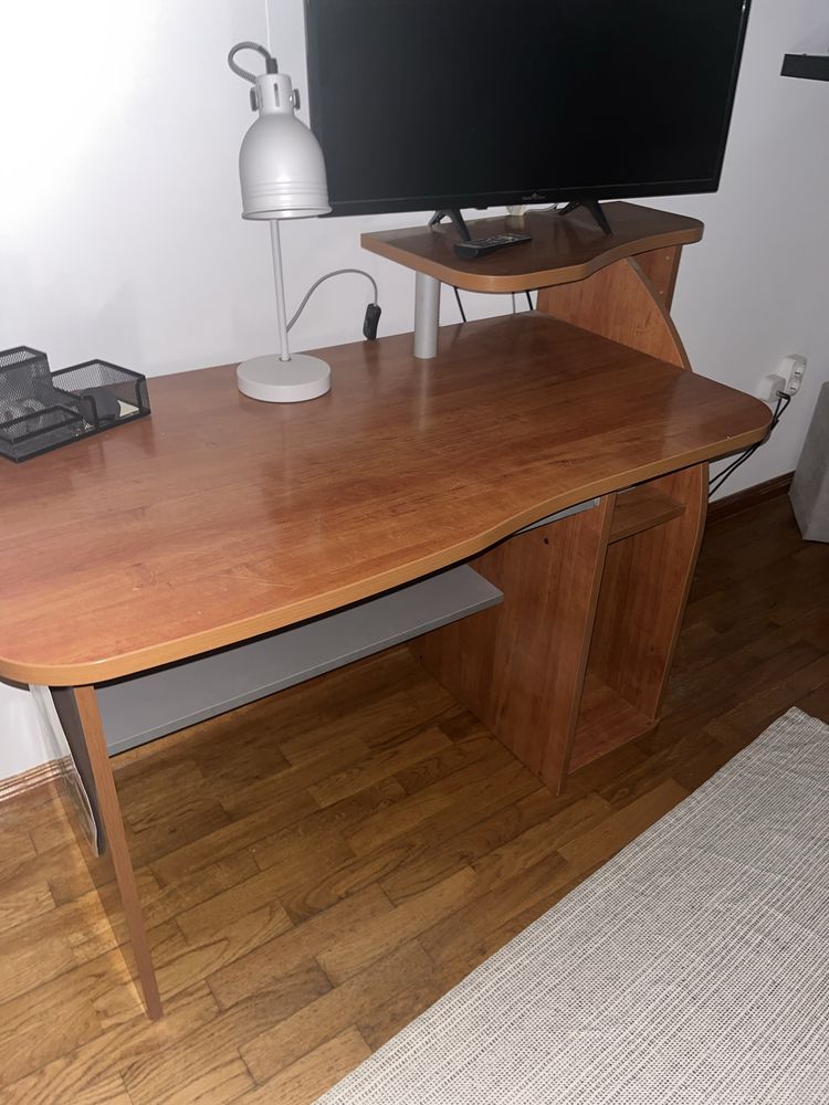 Vendo uma secretaria em ótimo estado