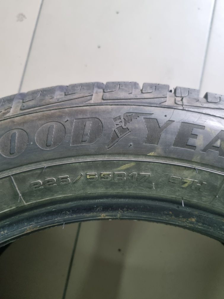 Преміум зимні шини GoodYear UltraGrip Performance+ 225/55 r17 2021 рік