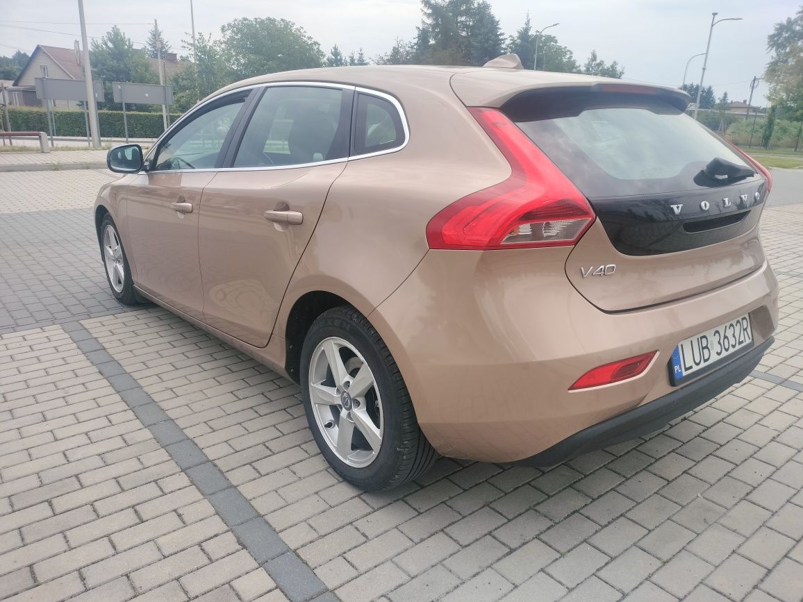 Sprzedam Volvo v40 1.6hdi d2 2014r manual zadbany doinwestowany
