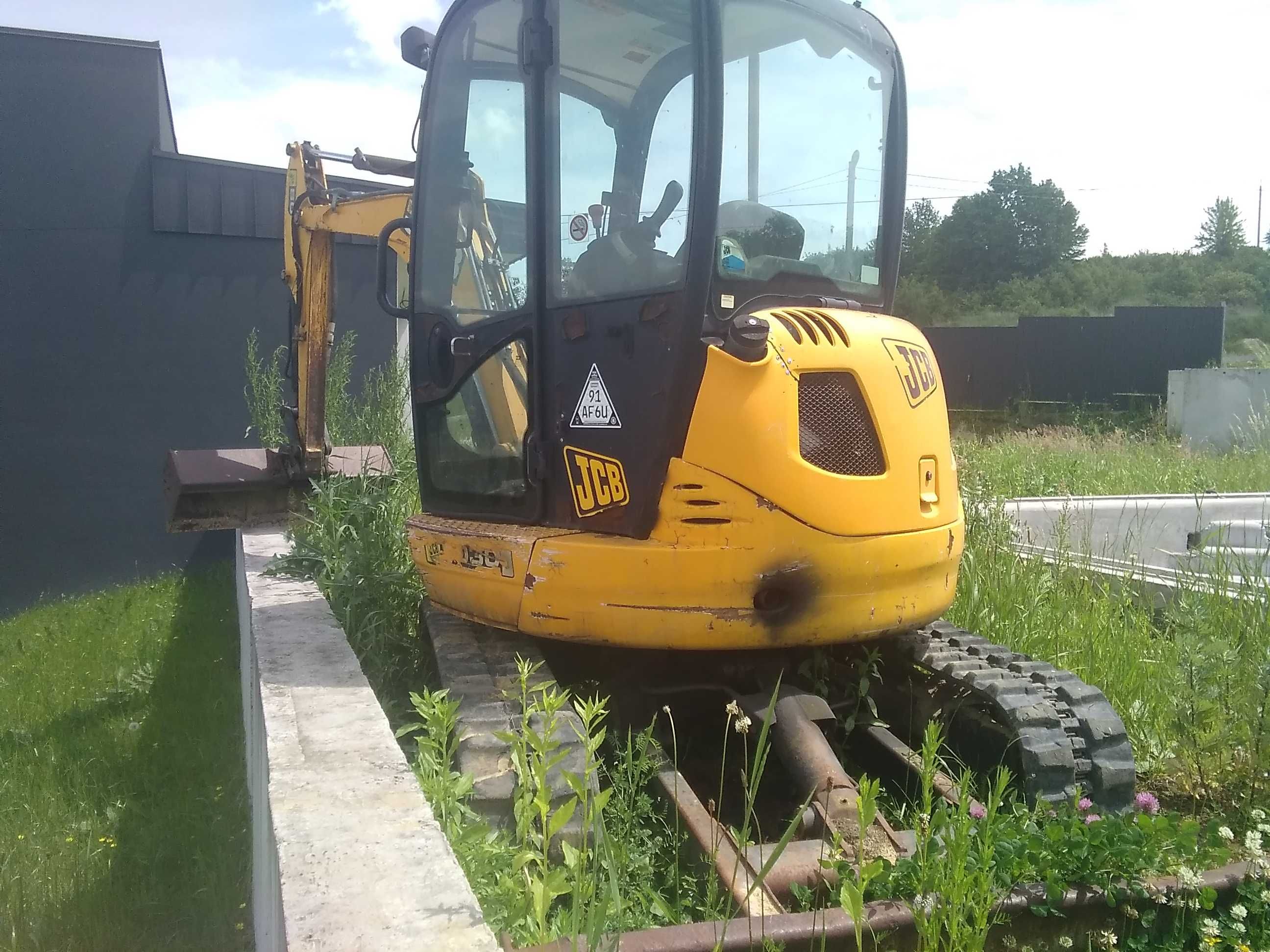 Екскаватор JCB 8030