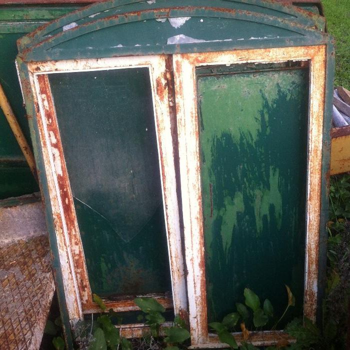 Lote de Janelas, Portas e portao em ferro