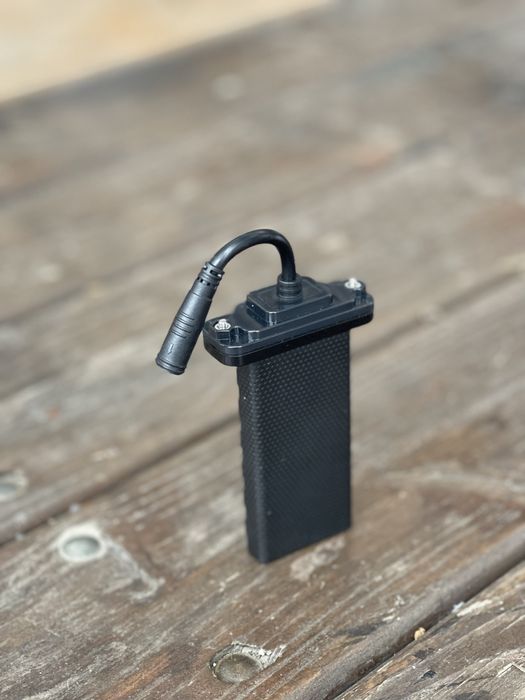 GPS Трекер для авто  Працює навіть при РЕБ