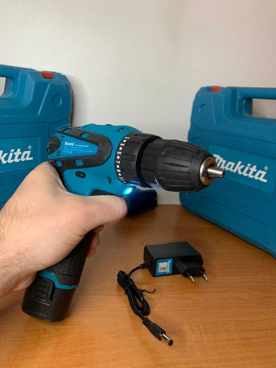 Акумуляторний шуруповерт makita DF330DWE 12V з набором біт+ кейс