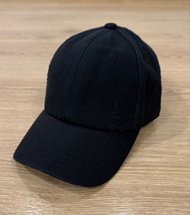 Кепка  Saint Laurent оригінад розмір 57-61