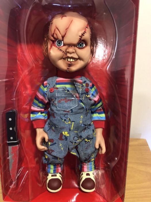 Chucky oficial da Mezco figura