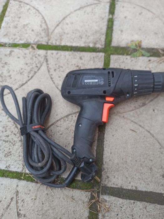 Продам шуруповерт та болгарку DniproM