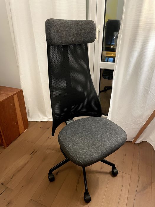 Krzesło biurowe fotel Ikea JÄRVFJÄLLET ciemnoszary