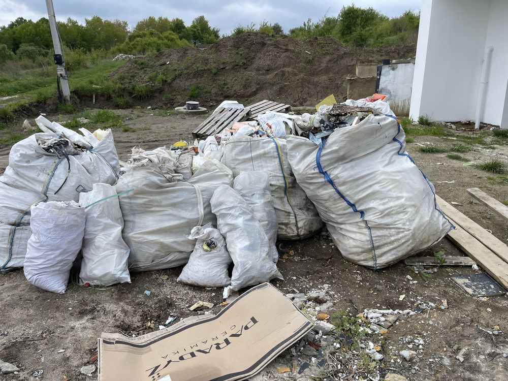 Вивіз сміття, демонтаж, послуги перевезень і вантажники