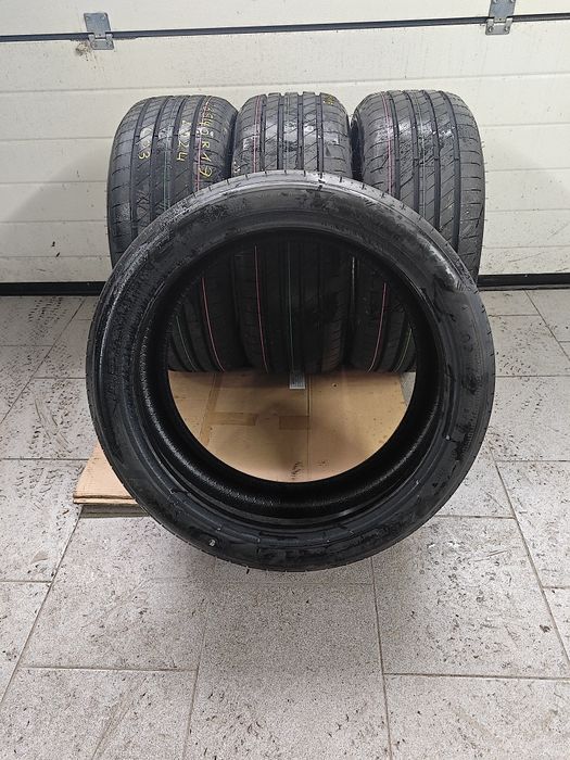 4x235/40 R19 Goodyear Eagle F1* letnie