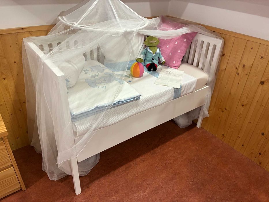 Berço de exposição em MDF - Qtd. 1 Und.