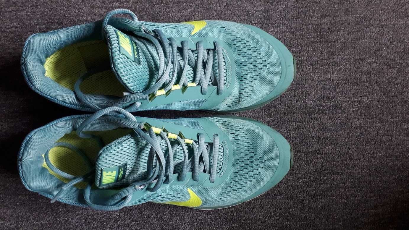 Nike Structure 17 rozmiar 41