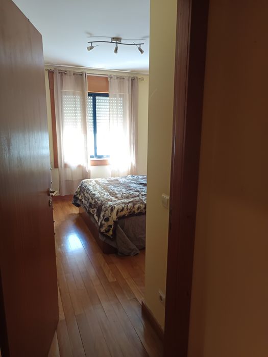 Sommier tamanho XL (king size) com colchão e arrumação