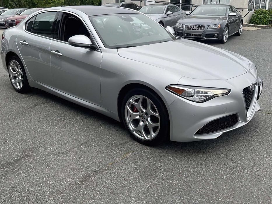 Alfa Romeo Giulia  Ti      2021