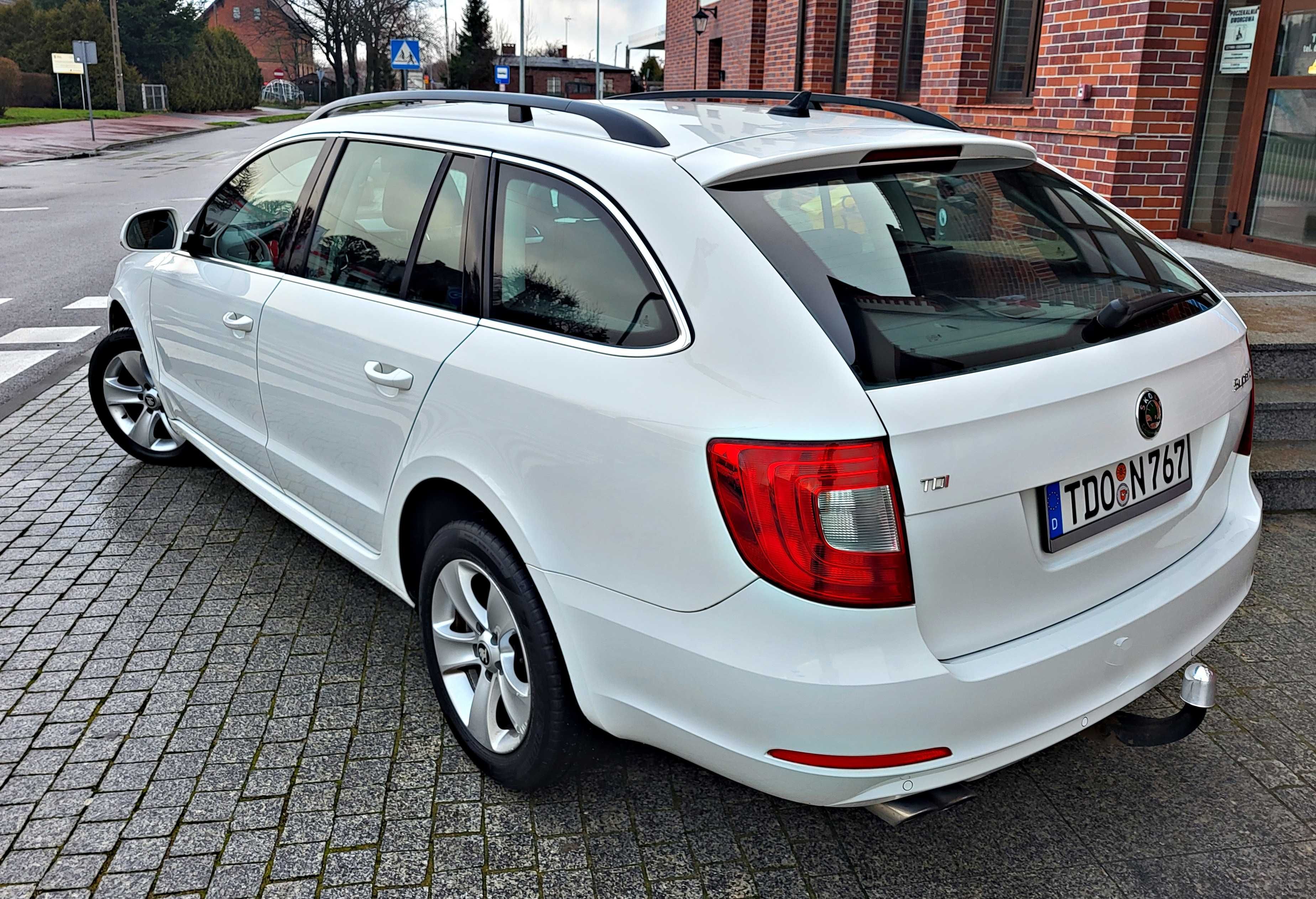 Śliczna Skoda SuperB 2011r*2.0TDI*Klima*Alu*Navi*Xenon*Cz.Parkowania*