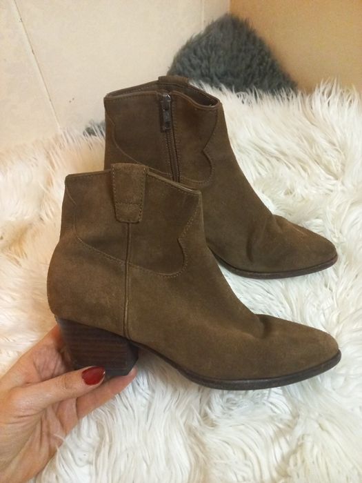 Казаки жіночі, ковбойки.