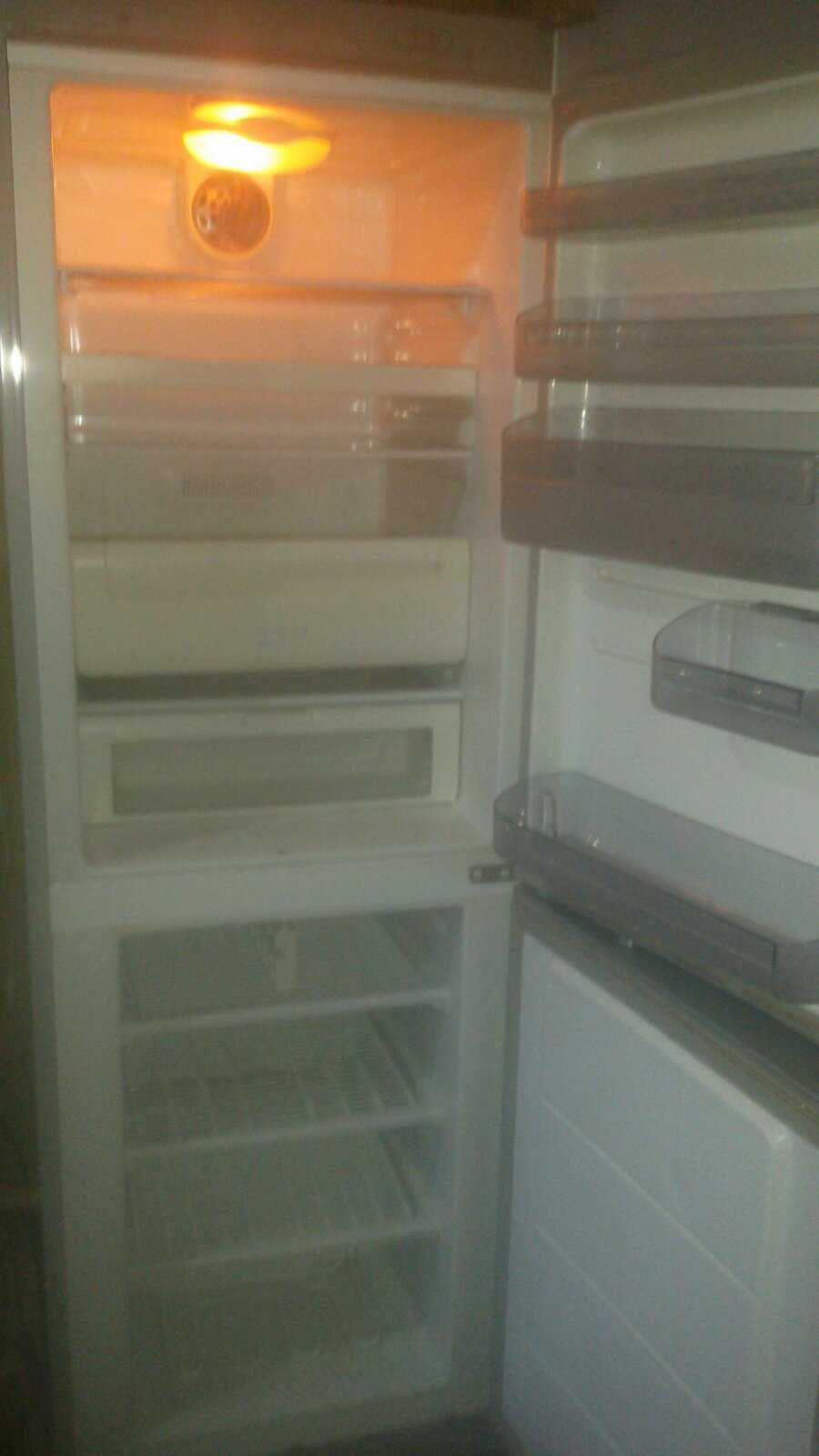 Продам холодильник Elge зеркальный