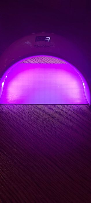 Lampka LED 24W do paznokci hybrydowych z wyświetlaczem