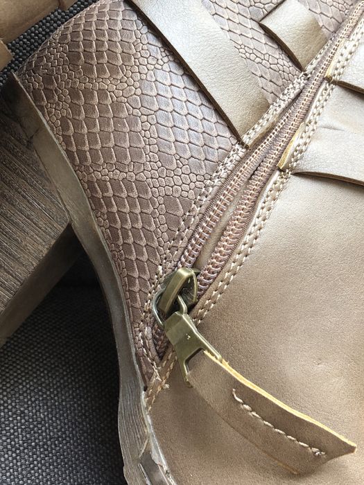 Ботильйони жіночі 35 нові бежеві