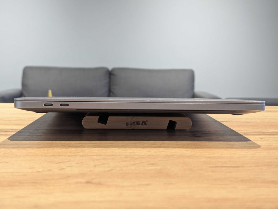 Macbook pro 16 2019 core i9 2.4ghz 64/512gb pro 5300m 4gb