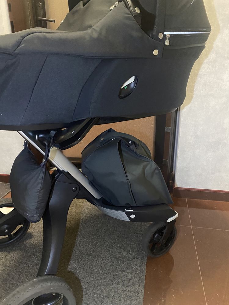 Коляска 2 в 1 Stokke Xplory V6 , колір Rich Black