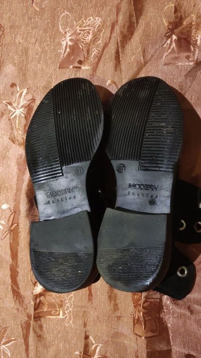 Ботинки 37размер