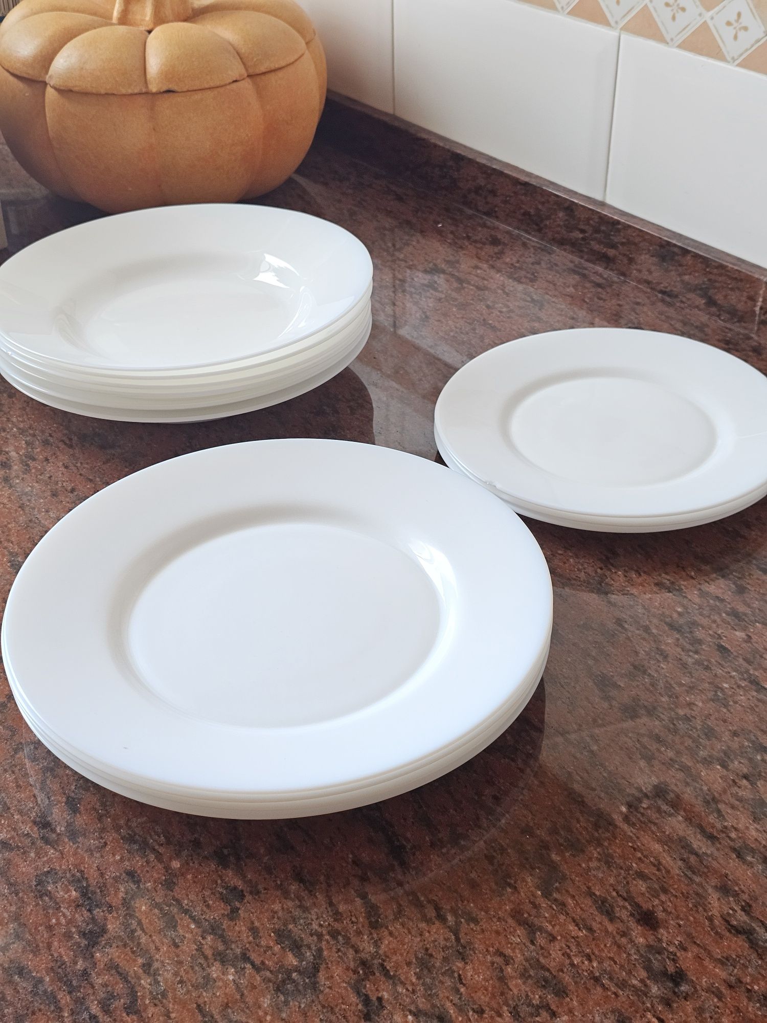 Serviço de loiça branco