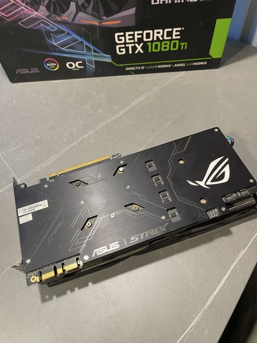 Відеокарта Asus ROG Strix 1080 Ti 11 gb