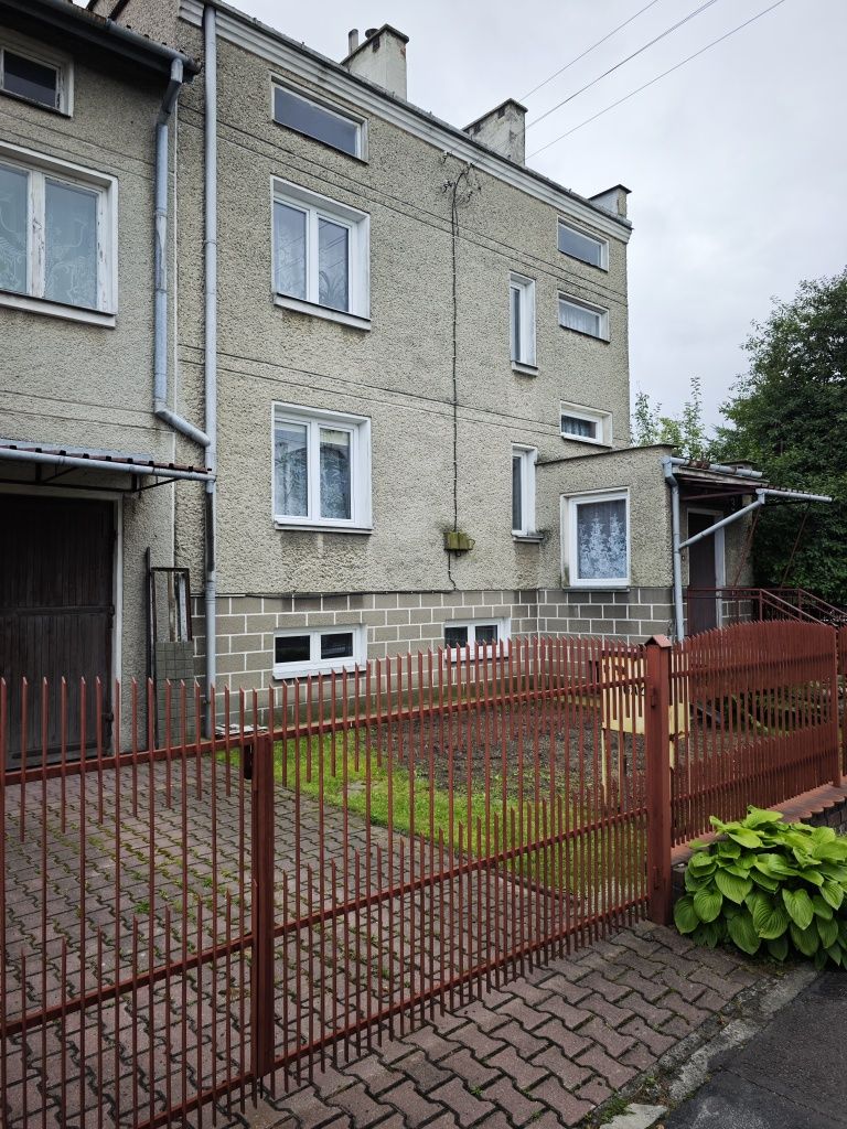 Solidny dom 140 M2 w doskonałej lokalizacji