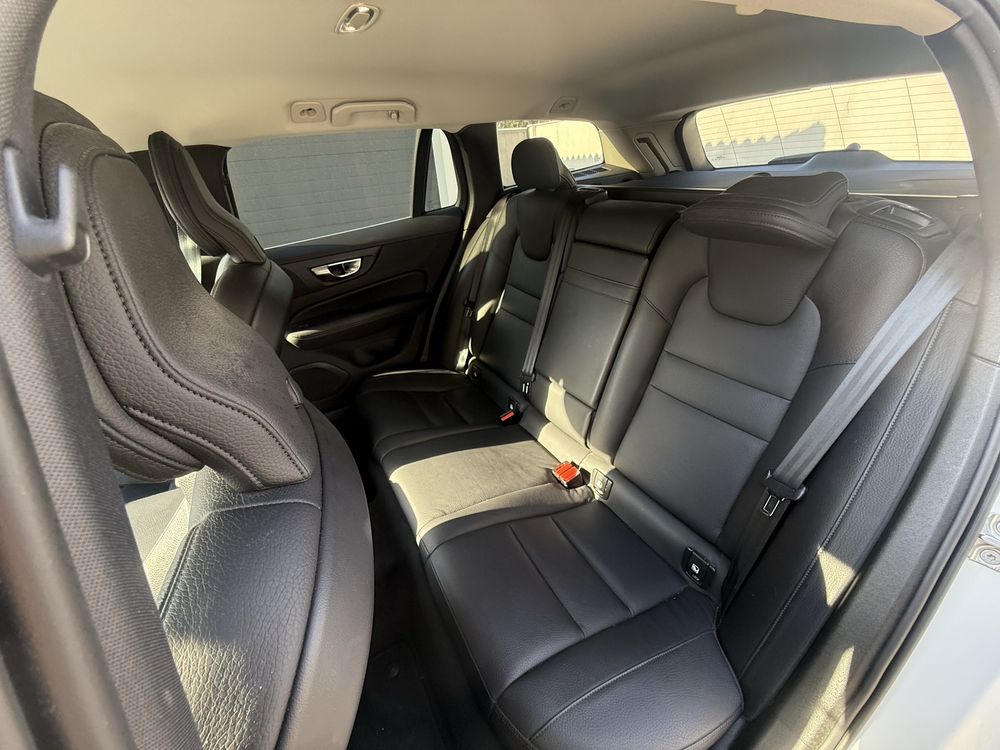 Volvo V60 B4 Moment Plus