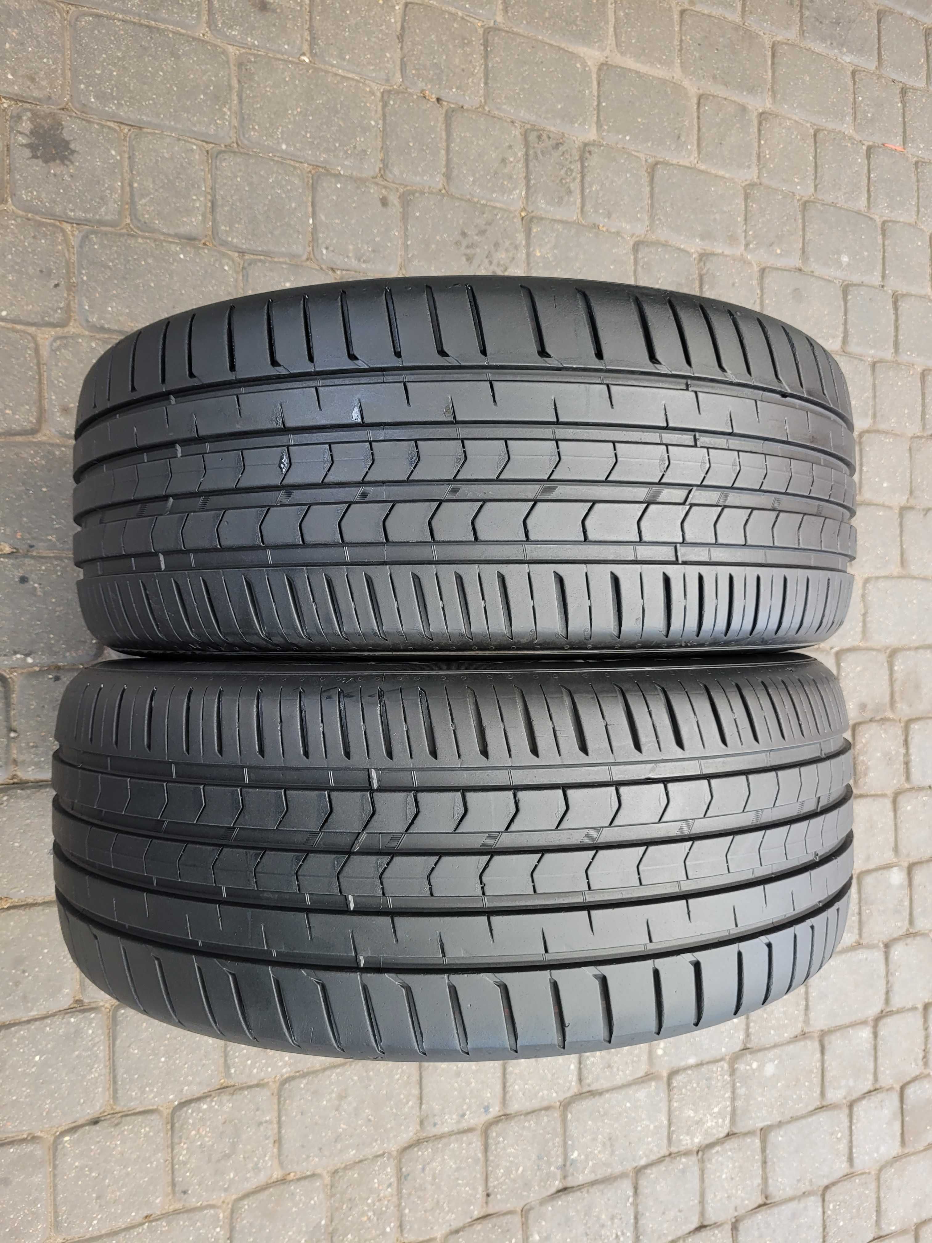 225  / 45  R  18   Vredestein